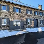 Semesterbostad Familial Avec Jardin, Pres Du Puy-en-velay Et Station De Des Estables - Fr-1-582-475