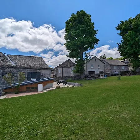 Familial Avec Jardin, Pres Du Puy-en-velay Et Station De Des Estables - Fr-1-582-475 Casa de Campo Saint-Front (Haute-Loire)