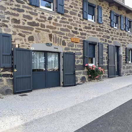 Casa de Campo Familial Avec Jardin, Pres Du Puy-en-velay Et Station De Des Estables - Fr-1-582-475 *