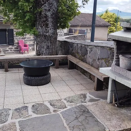 Familial Avec Jardin, Pres Du Puy-en-velay Et Station De Des Estables - Fr-1-582-475 Saint-Front (Haute-Loire)